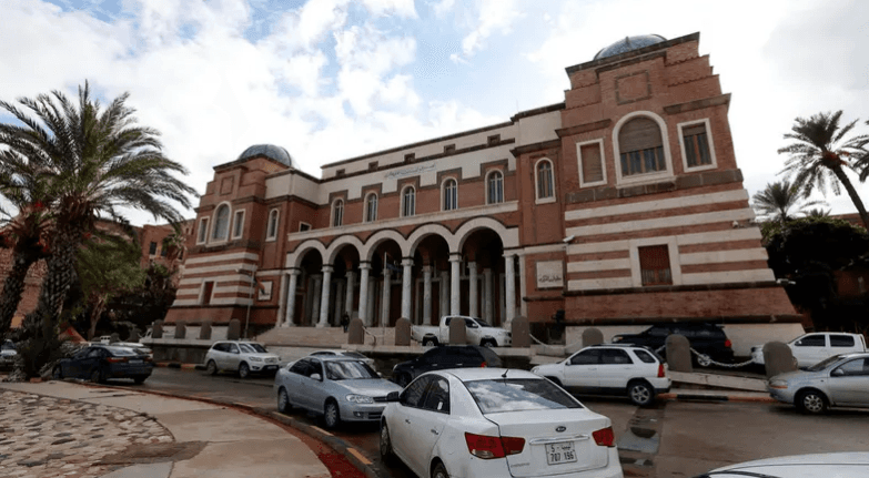 دولة عربية تدبر أكثر من مليار دولار للاستخدام الشخصي خلال 12 يوماً