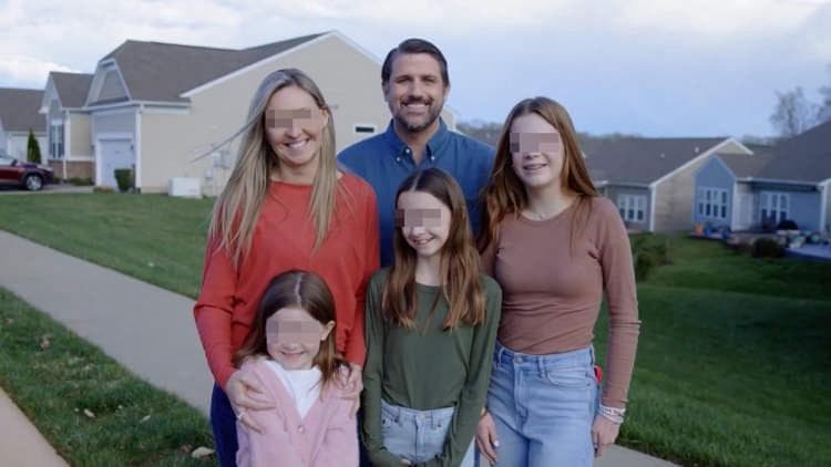 “فضيحة فيديو”.. مرشح أميركي “يستعير” عائلة صديقه 