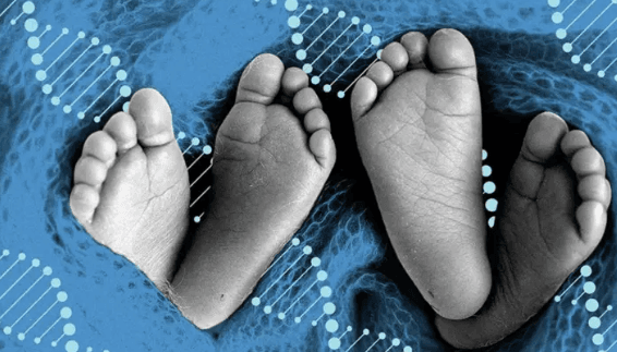 كيف اكتشفت سيدتان استبدالهما عند الولادة؟