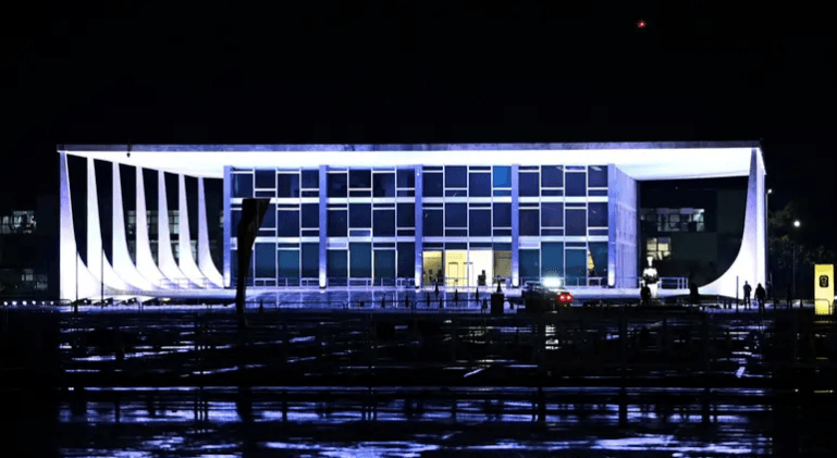 انفجاران قرب المحكمة العليا البرازيلية