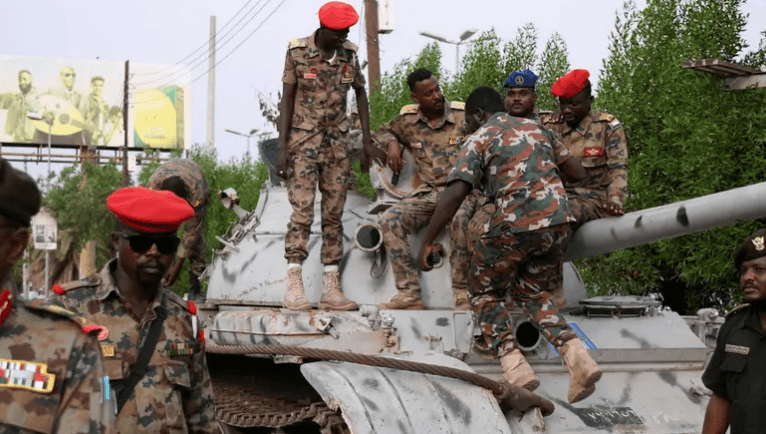 الجيش السوداني يكثف ضرباته على الخرطوم وبحري.. ما مصير “الدعم السريع”؟