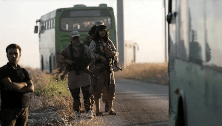 200 قتيل ومعارك عنيفة بريفي حلب وإدلب.. ماذا يجري في سوريا؟