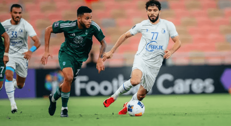 اللحظات الأخيرة.. أهلي جدة يرفض الهزيمة أمام الاستقلال