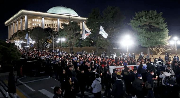 برلمان كوريا الجنوبية يوافق على عزل رئيس الشرطة ووزير العدل