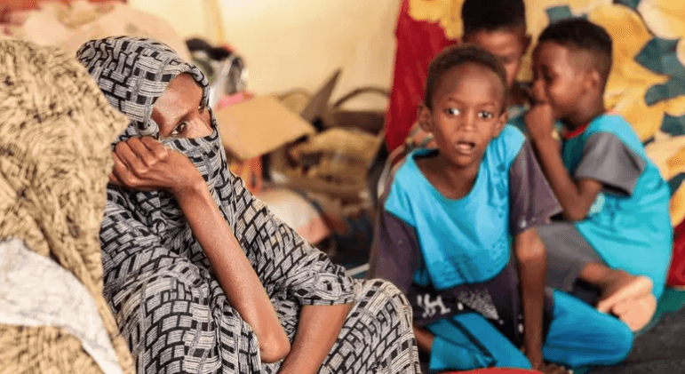 شرق السودان على شفا انهيار.. ثلثا النازحين بلا غذاء كاف