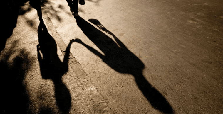 أحرقتهم وعدت للنوم.. اعتراف صادم لجزائري قتل أبناءه الـ4