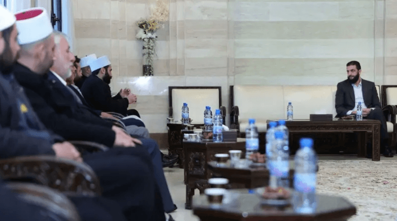 خلال لقائه وفداً من الجماعة.. ماذا قال الشرع للطائفة الدرزية في سوريا؟