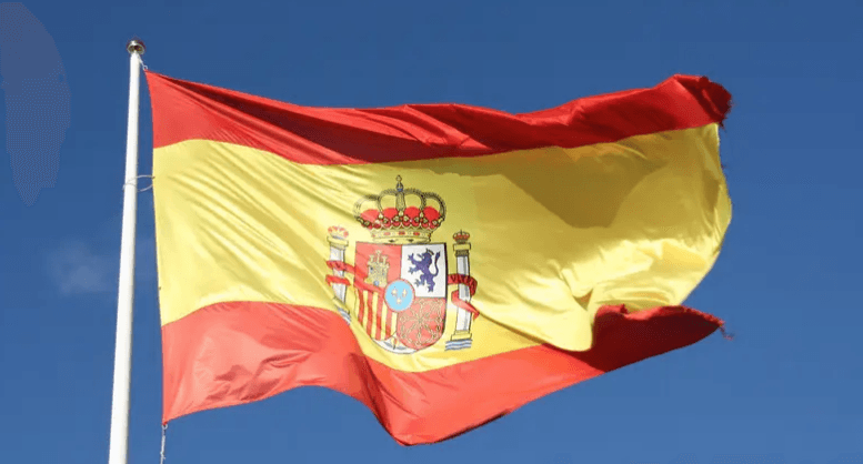 وفد إسباني في دولة عربية لتوظيف آلاف العمال.. هذه التفاصيل