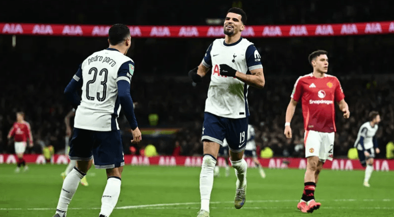 توتنهام يقصي مانشستر يونايتد ويبلغ نصف نهائي كأس الرابطة