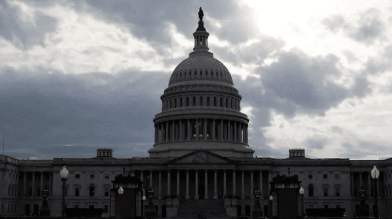 أميركا.. الكونغرس يتجنب الإغلاق الحكومي