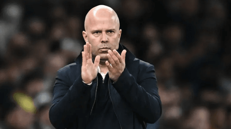 سلوت: الفوز بالدوري لا يزال صعباً رغم الصدارة