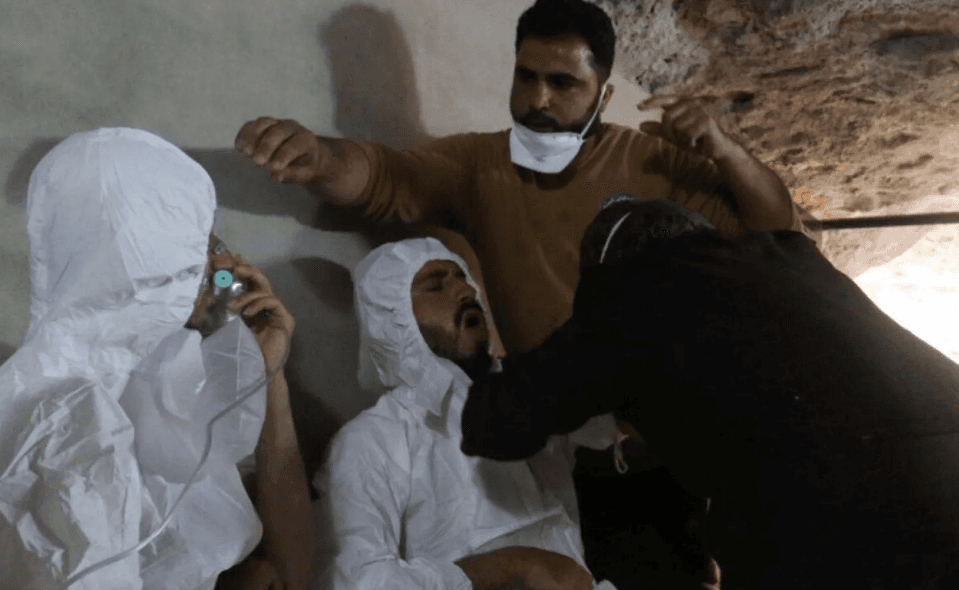 هجوم دوما الكيماوي.. شهادات طبية تدين نظام بشار الأسد