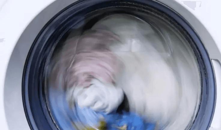 الكويت.. مصادر تكشف دوافع جريمة قتل طفل على يد خادمة