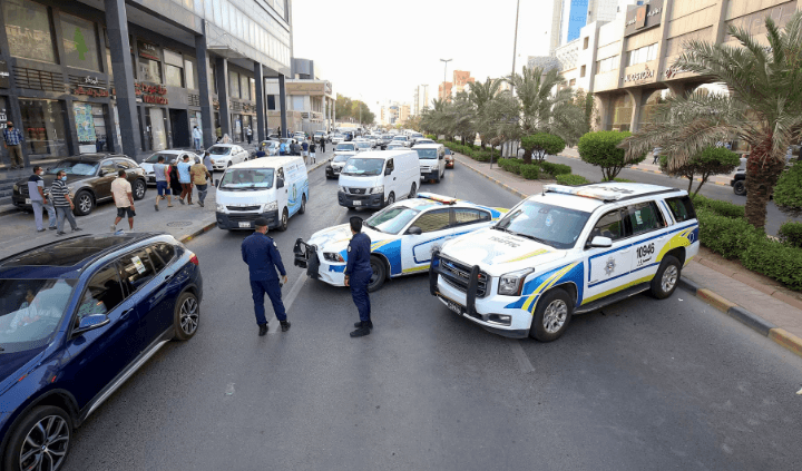 داخلية الكويت تدعو للإبلاغ عن مكان شخص مسلح ويشكل خطراً