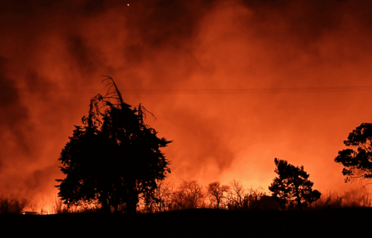 حرائق لوس أنجلوس.. توقعات بعودة الرياح العاتية