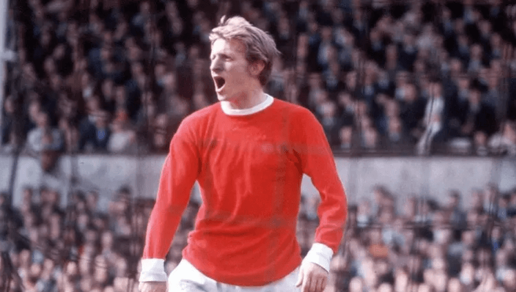 الموت يغيب الأسطورة دينس لو.. هذه أسباب وفاته