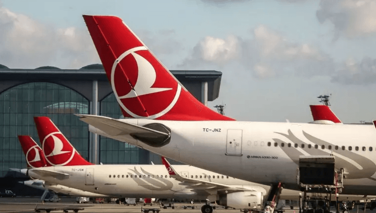 كيف استقبلت دمشق أول رحلة للخطوط التركية بعد توقف 13 عاماً؟