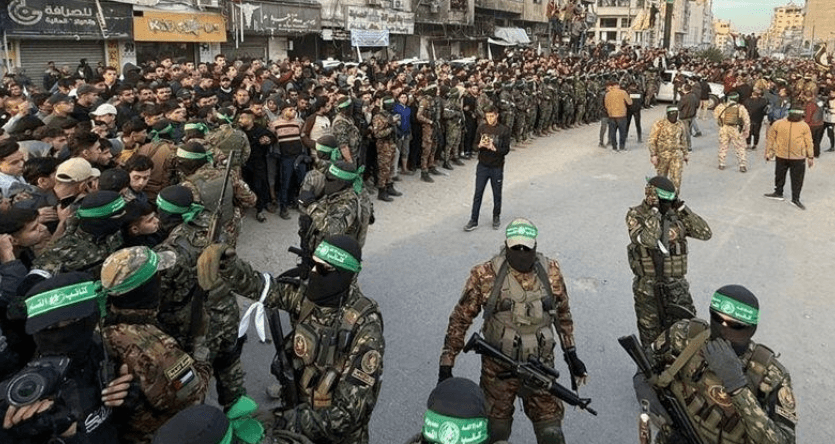 “القسام” تنشر أسماء 4 مجندات إسرائيليات ستفرج عنهن السبت