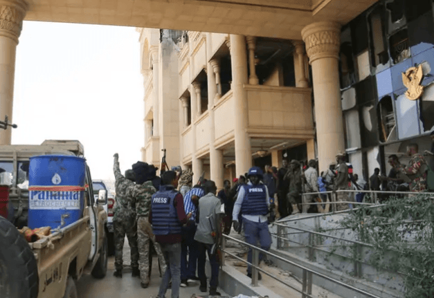 ففي تحوّل مُثير في الخرطوم.. كيف انهارات الدعم السريع؟