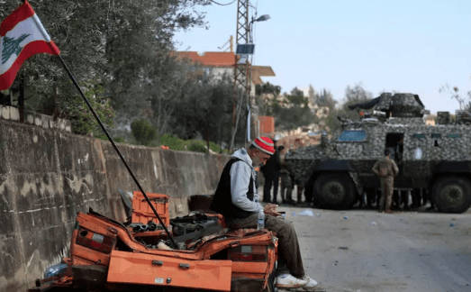 إسرائيل تهدد بيروت بعد اعتراض صاروخ