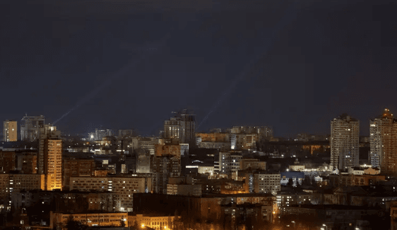 تطورات في أوكرانيا.. وانفجارات عنيفة تهز كييف