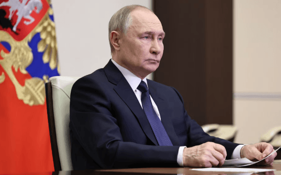 بوتين يُعلن وقف إطلاق نار في أوكرانيا