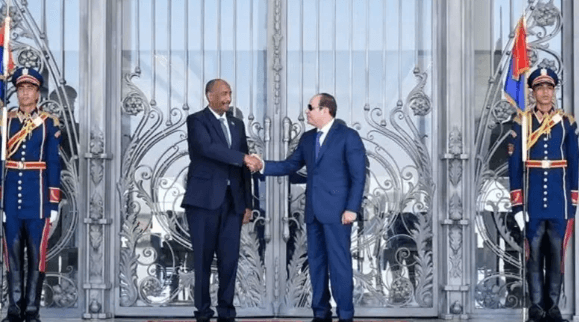 بعد التطورات الأخيرة في السودان.. السيسي يلتقي البرهان في القاهرة
