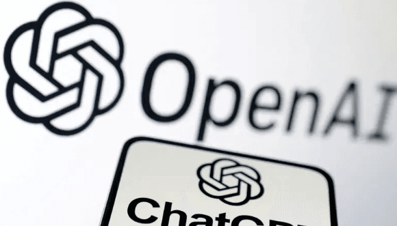 “OpenAI” توضح سبب نفاق “تشات جي بي تي” للمستخدمين