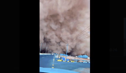 فيديو مرعب لـ”جدار غباري” في السعودية