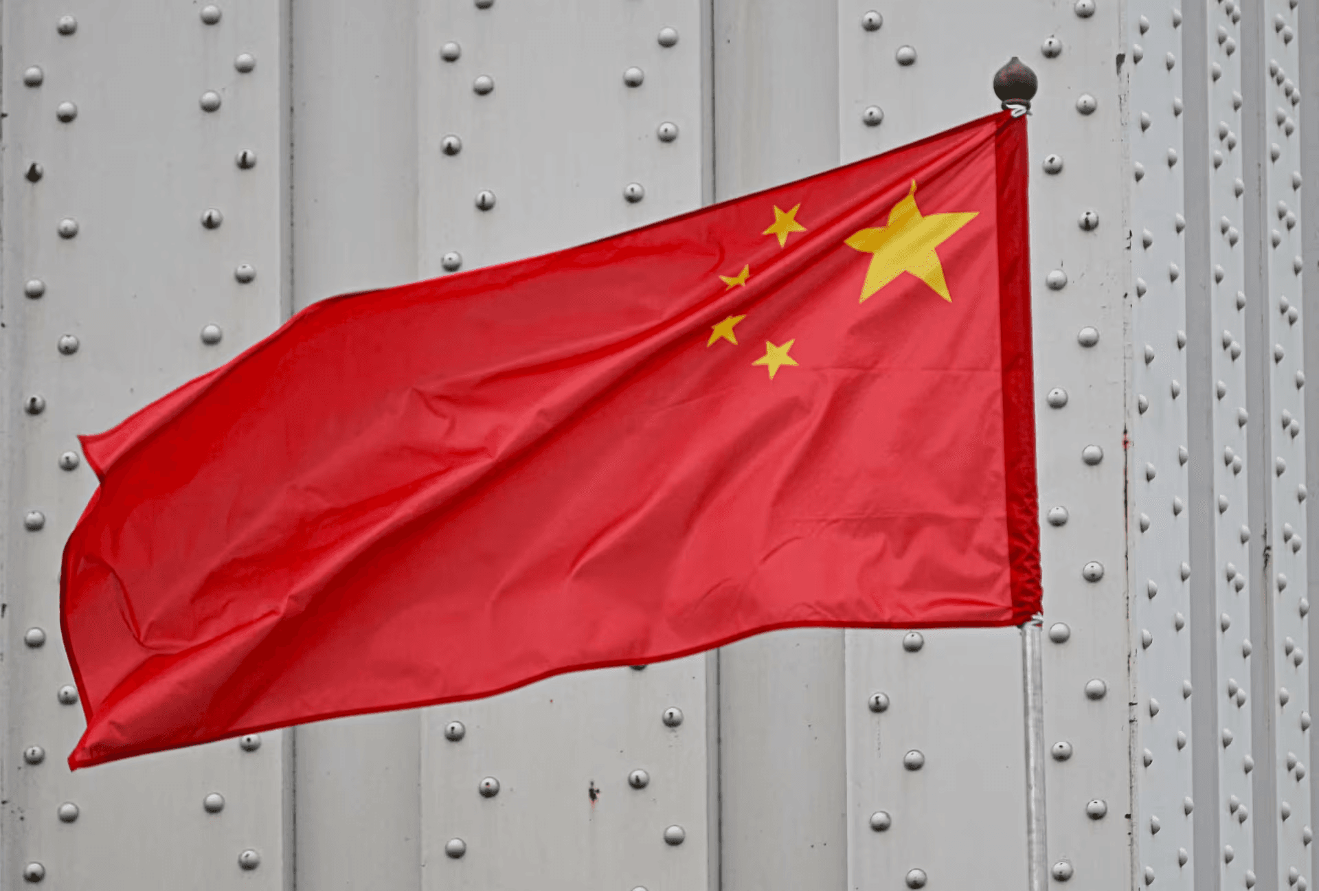 انفجار مرعب يهز مصنع كيماويات في الصين.. عمود ناري يبتلع السماء!