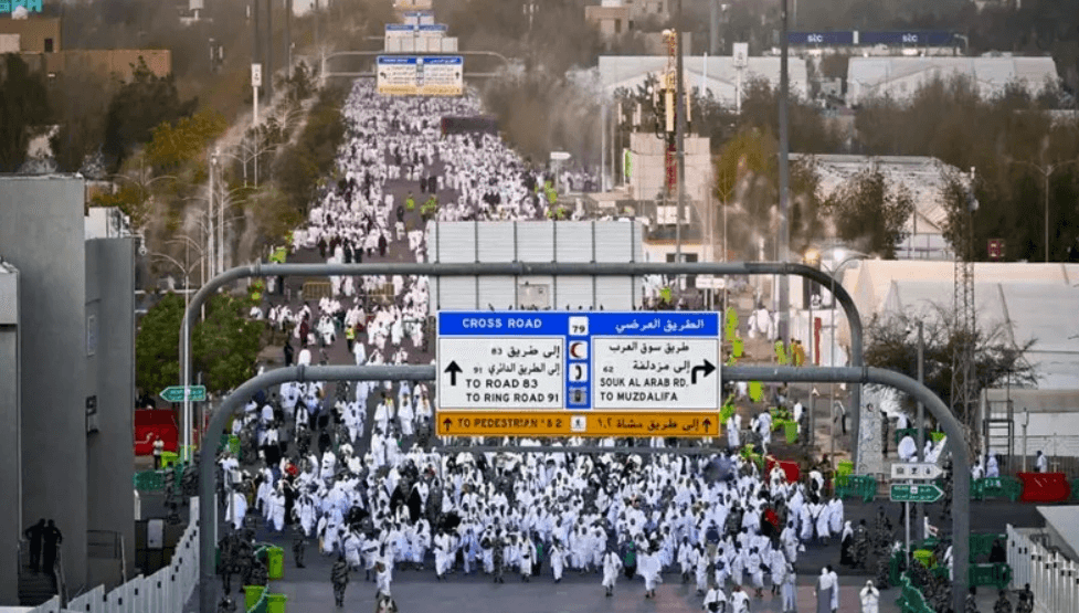 الذكاء الاصطناعي يحج معك: كيف تُحدث السعودية ثورة تقنية في خدمة ضيوف الرحمن؟