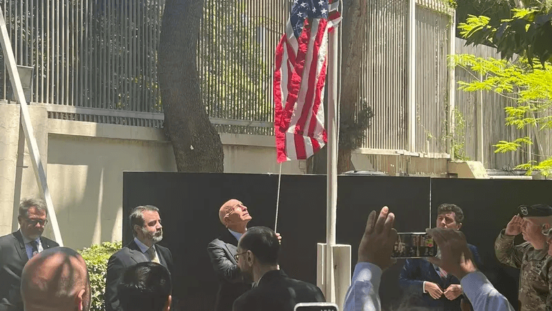 صدمة من واشنطن: ترامب يجهز لإخراج سوريا من قائمة الإرهاب!