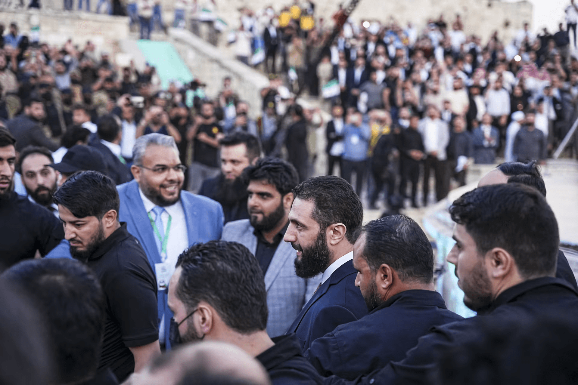 الشرع يظهر في حلب.. وخطاب ناري بعد رفع العقوبات عن سوريا!