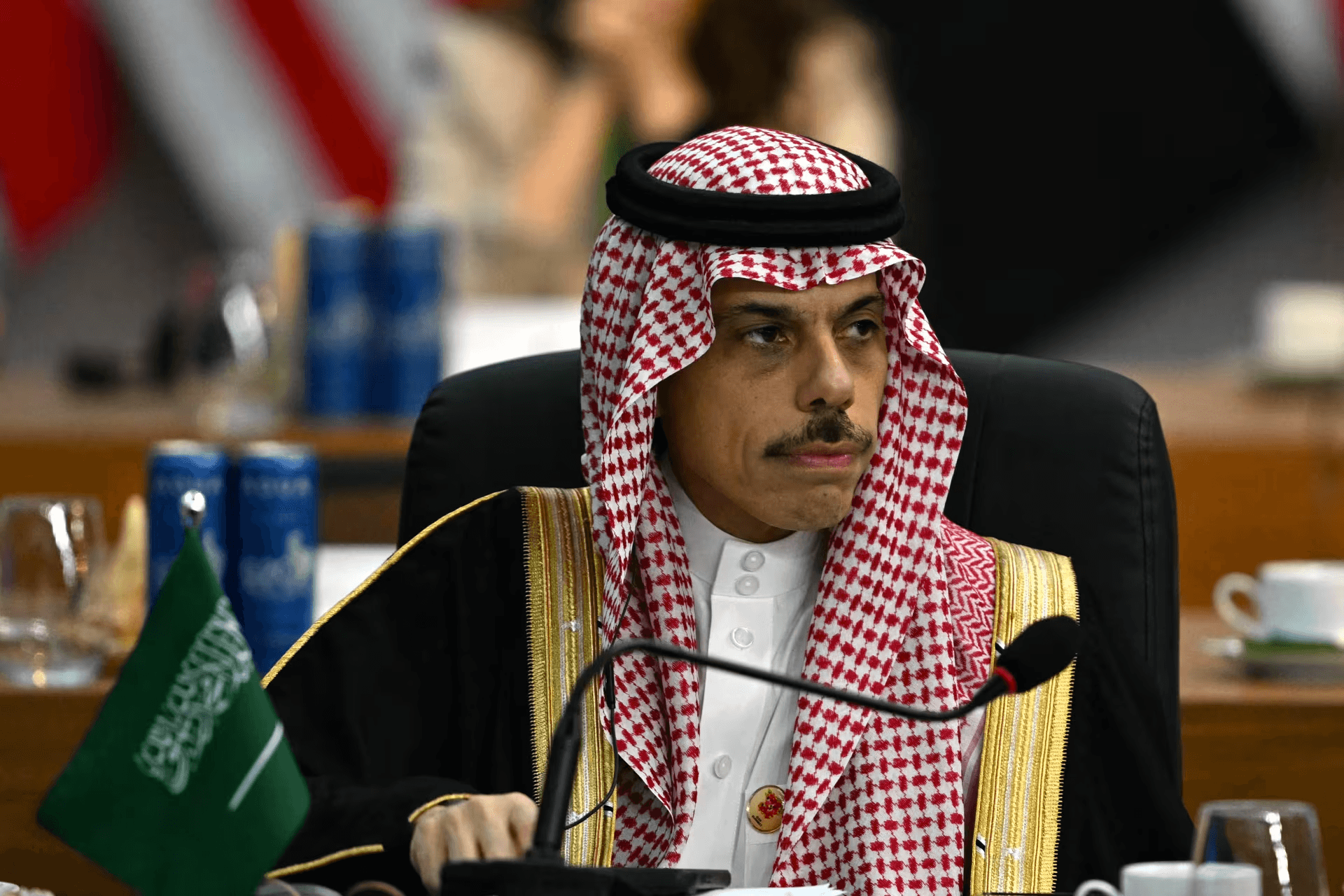 بين الهدنة المهددة والملف النووي.. اتصال سعودي–أميركي لاحتواء الانفجار