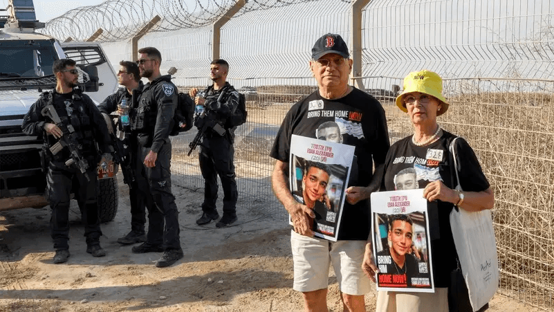 بعد قرار حماس إطلاق الرهينة الأميركي.. ماذا قال ترامب عن الحركة؟