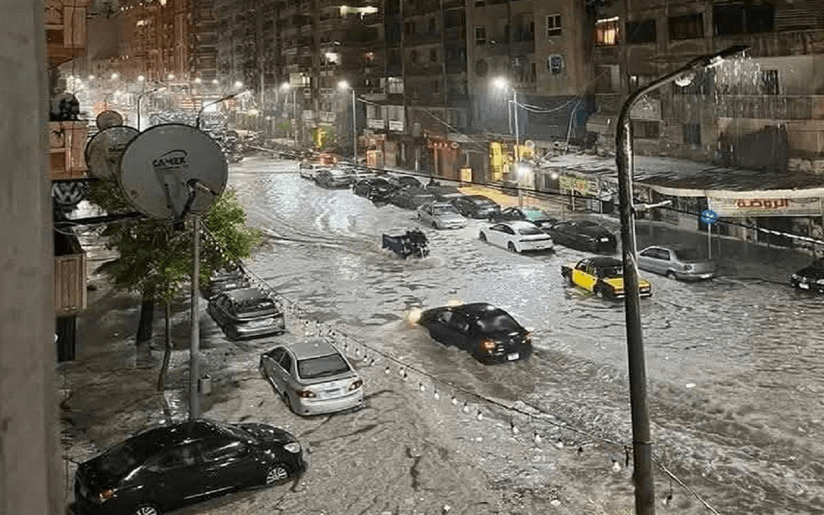 الإسكندرية تغرق تحت وطأة التغير المناخي.. هل تختفي المدينة التاريخية؟