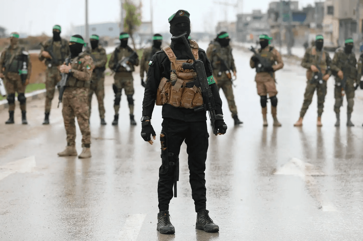 حماس تعيد السيطرة على غزة بأسلوب ميليشياوي