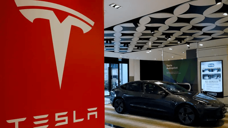 زلزال ترامب وماسك يهز وول ستريت.. وتسلا تنهار