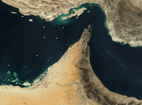 مضيق هرمز.. شريان العالم النفطي تحت التهديد!