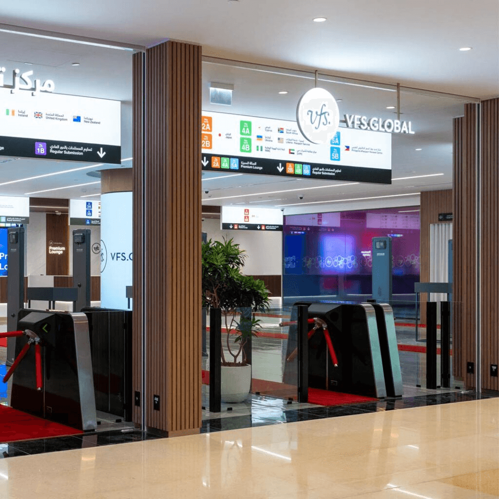 دبي تفتتح أكبر مركز تأشيرات في العالم.. بوابة ذكية لـ37 دولة!