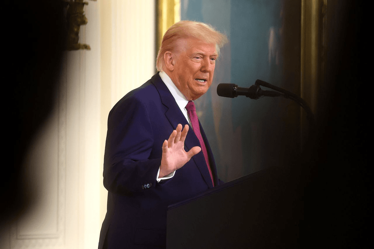 في اللحظة الأخيرة.. ترامب يمنع اغتيال خامنئي: كواليس حصرية وتحليل الخبراء