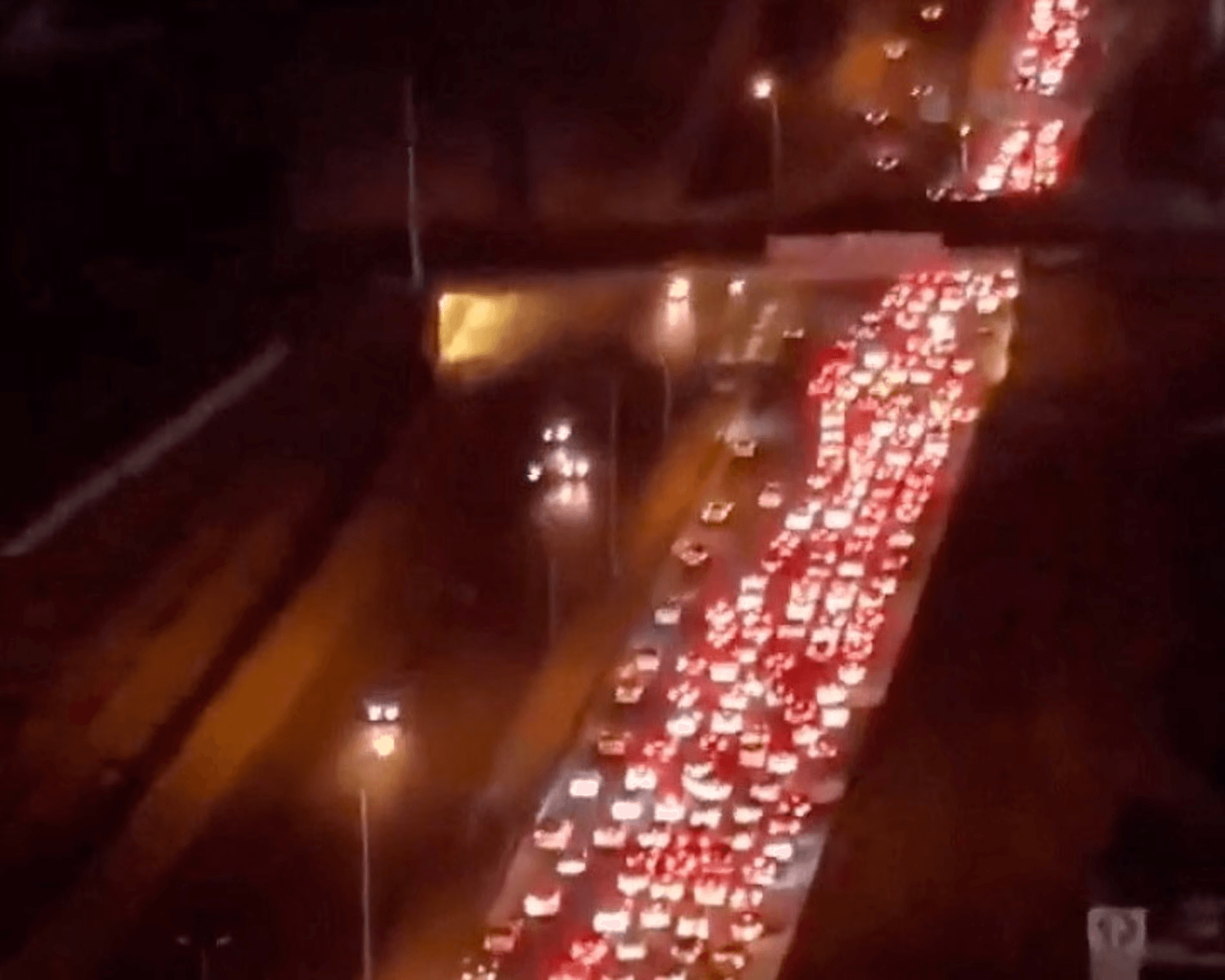 هل بدأ سقوط خامنئي؟.. ليلة الهروب الكبير من طهران