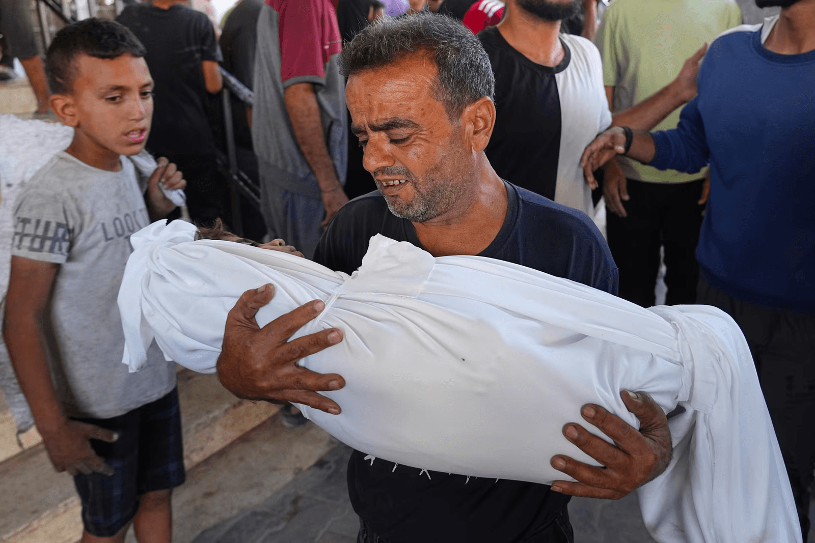 أطفال أم أشلاء؟