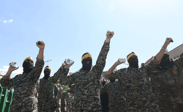 بالفيديو.. مكالمات استخباراتية إيرانية تثير ذعر الإسرائيليين: “سنقصف حتى الإبادة!”