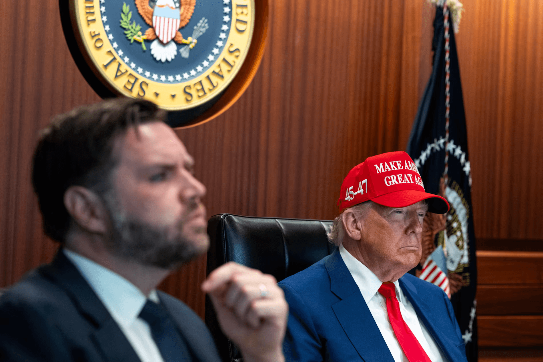 بعد الضربة الأميركية لإيران: إشعاعات قاتلة تهدد الخليج.. تحذيرات من خبراء عالميين!