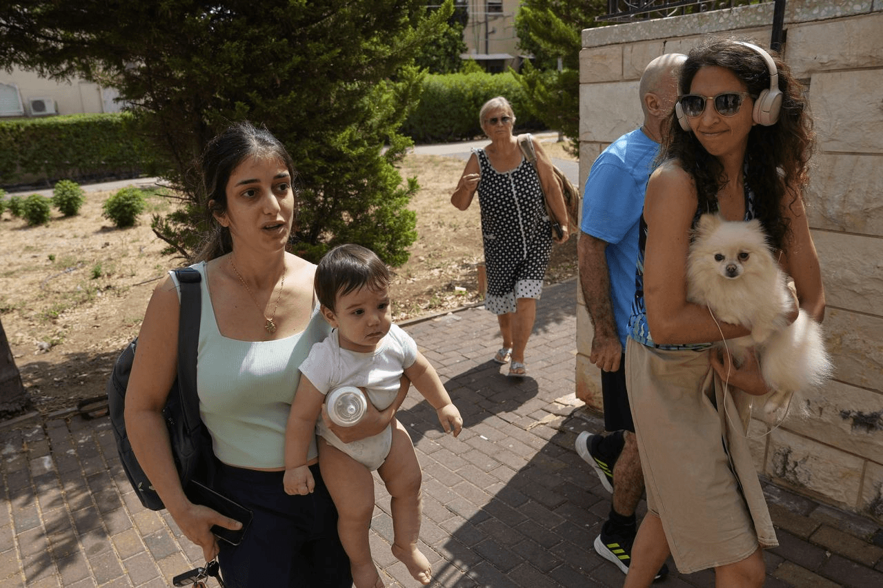 تصريحات إيرانية مفاجئة: مسؤول لـCNN يتوقع استمرار الحرب عامين