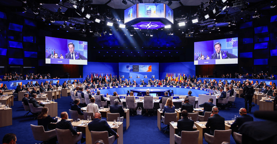 ناتو بلا توافق: أوروبا وأميركا تتصادمان حول روسيا والصين!