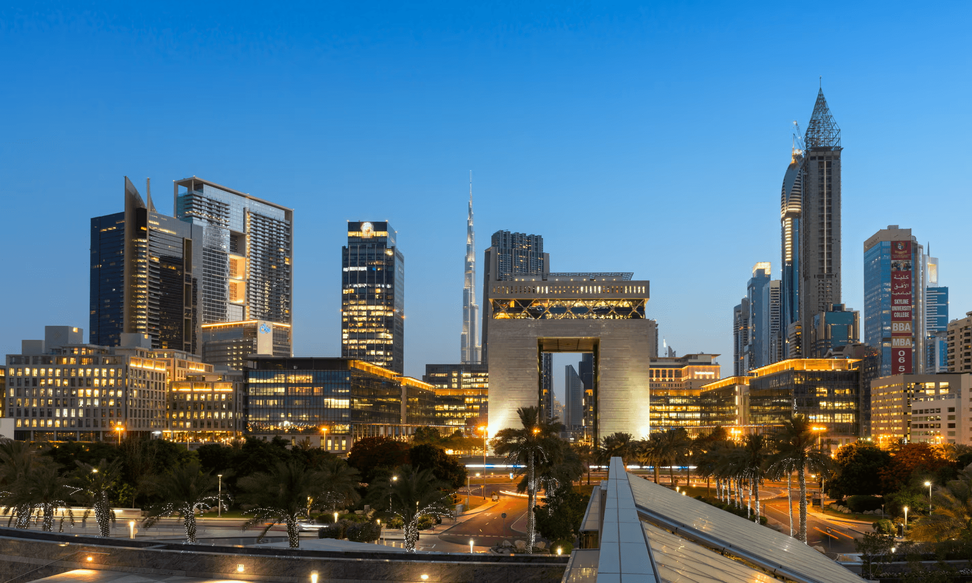 أشهر عمليات السطو والسرقات في دبي: من “الفهود الوردية” إلى الماس الوردي