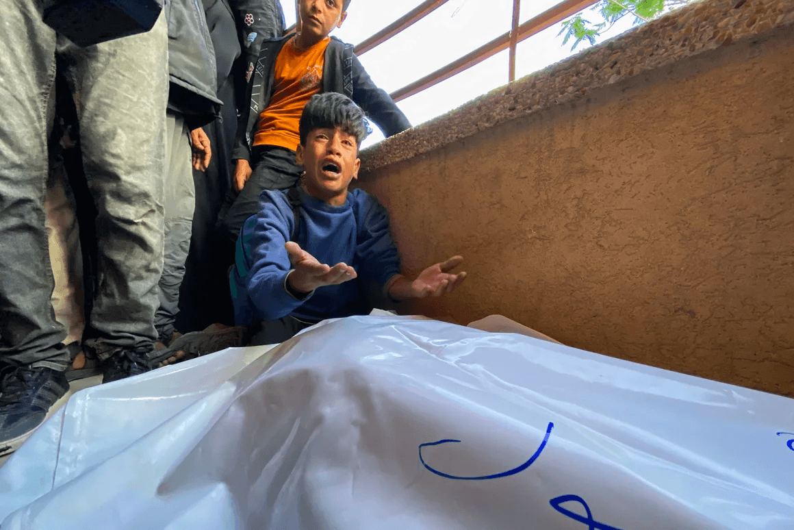 حتى الحجر استيقظ!