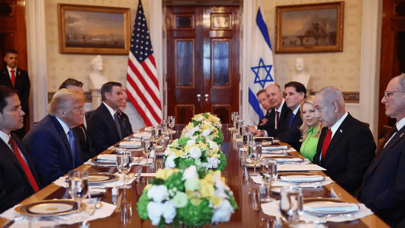 ترامب: هدنة غزة قريبة.. ورفع العقوبات عن إيران على الطاولة!